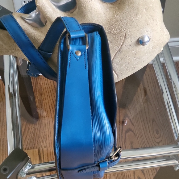 Louis Vuitton Epi Cartouchiere GMToledo Blue Shoulder Crossbody Bag..Authentic.. - Picture 4 of 16